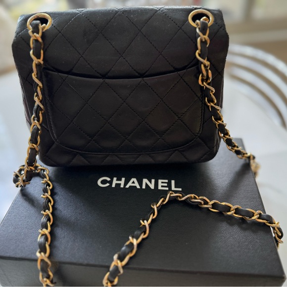 Chanel Vintage Quilted Square Single Flap Handbag Lambskin Black Great Condition - Picture 3 of 16